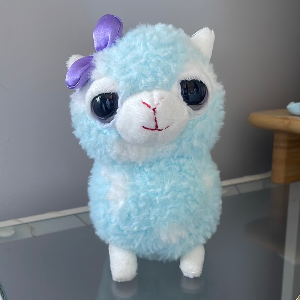 💌 blue and white alpaca plush toy